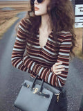 2025 Winter French Style Single Is Particularly Beautiful Design Sense Of The Minority Does Not Hit The Super Good-Looking Hit Striped Knitted Shirt Woman