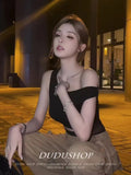 Hot Black Open Shoulder Irregular Short-Sleeved T-Shirt Design Summer Design Repair Height Waist Babes Short Top
