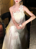 Light Luxury Net Yarn Sleeveless Three-Dimensional Flower Dress Or Blouse Half Dress Set