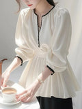 2025 New Spring Unique Super-Looking Temperament Blouse High-End Feeling Small Fragrant Style White Denswear Shirt Woman